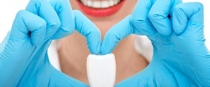heart around a tooth